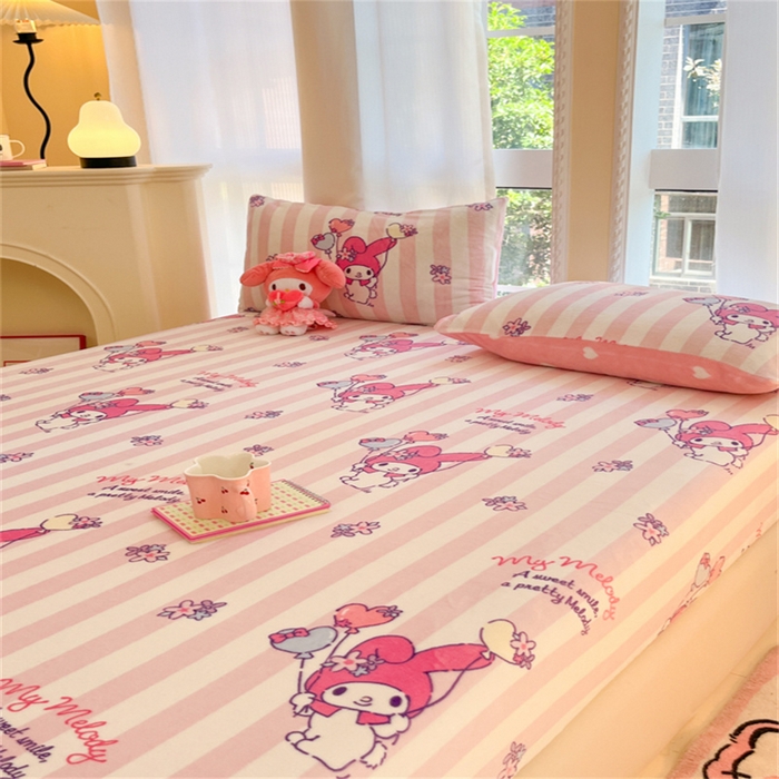 91家纺网 家纺一手货源 找家纺 博雅 2024新款三丽鸥牛奶绒小版床笠系列 牛奶绒小版-气球美乐蒂