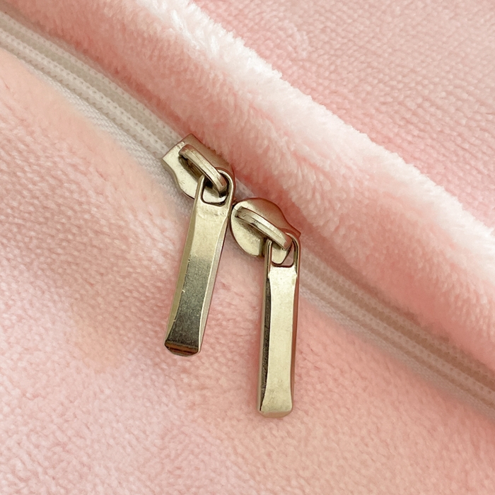 91家纺网 家纺一手货源 找家纺 一左一右 2024秋冬新款法式风复古印花褶皱花边保暖加厚高克重全消光牛奶绒四件套（提供买家秀） 仲夏粉