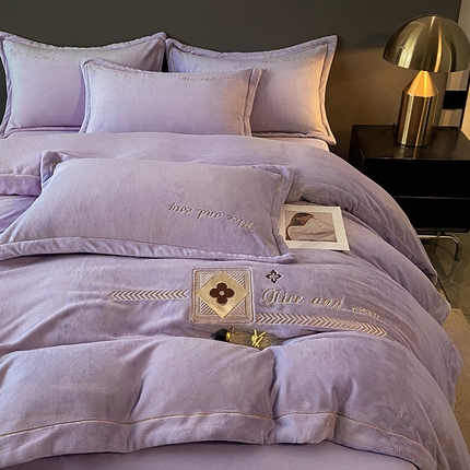91家纺网 家纺一手货源 找家纺 昊翔家纺 2024新款A类全消光牛奶绒四件套-珍妮系列 珍妮-香芋紫