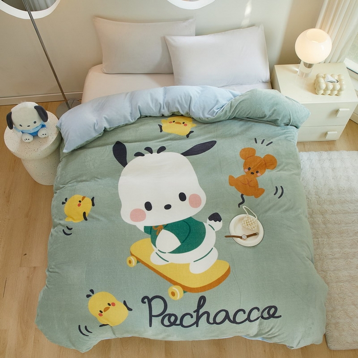 91家纺网 家纺一手货源 找家纺 蘭菲家纺 2024新款牛奶绒卡通三丽鸥单品被套 滑板恰恰