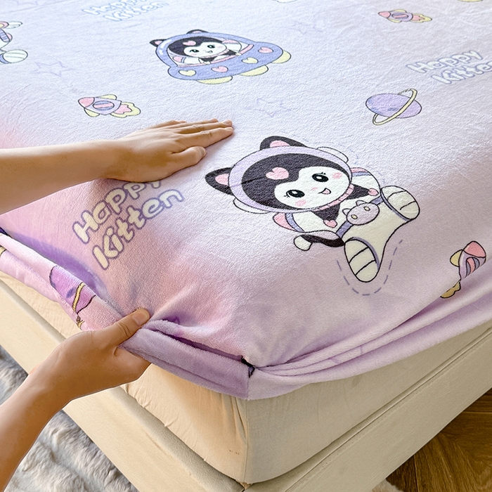 91家纺网 家纺一手货源 找家纺 妖妖家纺 2024新款200克牛奶绒单床笠 飞入星球