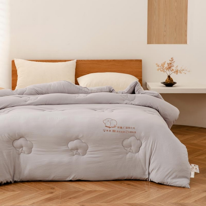 91家纺网 家纺一手货源 找家纺 2025新款A类刺绣新疆棉花被被子被芯 浅灰