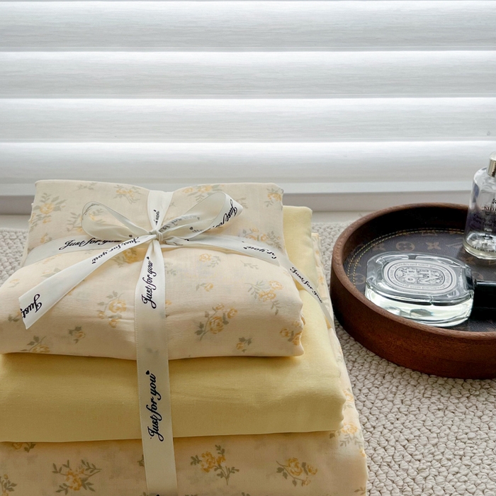 91家纺网 家纺一手货源 找家纺 一比一家纺 2025新款全棉母婴级抗菌有氧全棉双层纱亲肤全棉小清新印花三件套四件套 小晴天