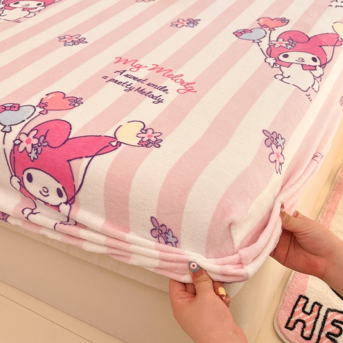 91家纺网 家纺一手货源 找家纺 博雅 2024新款三丽鸥牛奶绒小版床笠系列 牛奶绒小版-气球美乐蒂