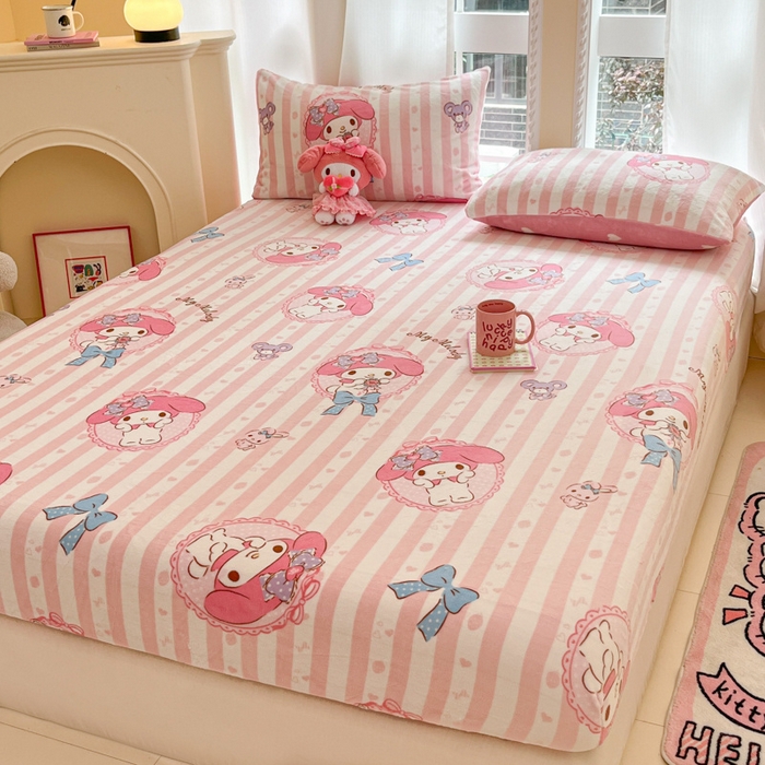 91家纺网 家纺一手货源 找家纺 博雅 2024新款三丽鸥牛奶绒小版床笠系列 牛奶绒小版-甜甜美乐蒂