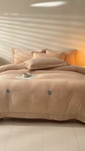 91家纺网 家纺一手货源 找家纺 新方向 2025新款全消光A类刺绣牛奶绒四件套-悦动 悦动-香槟