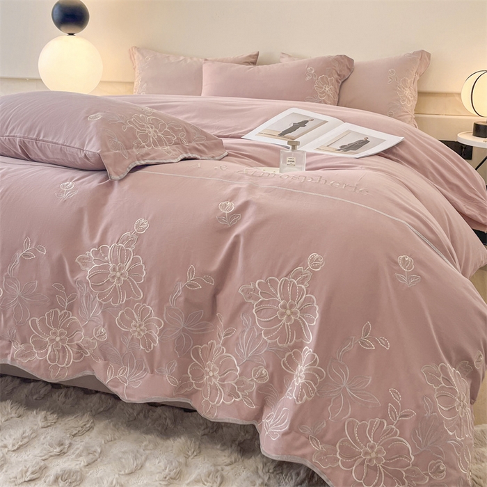 91家纺网 家纺一手货源 找家纺 艾莱家纺 2024新款A类新疆长绒棉加厚柔顺磨毛四件套-烂漫花开（风格二） 花开烂漫-戴安娜