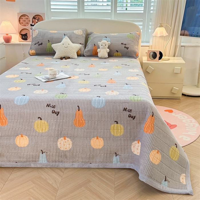 91家纺网 家纺一手货源 找家纺 梵朴 2024新款牛奶绒直角包边床盖 瓜果飘香