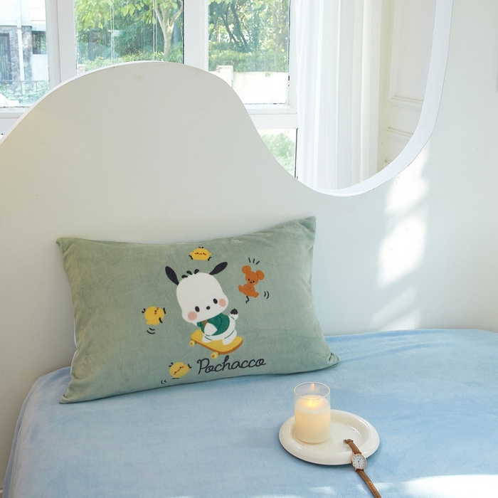 91家纺网 家纺一手货源 找家纺 蘭菲家纺 2024新款牛奶绒卡通三丽鸥四件套 滑板恰恰