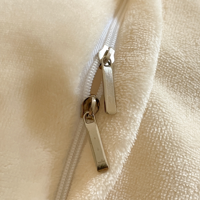 91家纺网 家纺一手货源 找家纺 一左一右 2024秋冬新款法式风复古印花褶皱花边保暖加厚高克重全消光牛奶绒四件套（提供买家秀） 奶油白