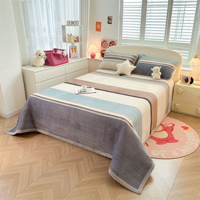 91家纺网 家纺一手货源 找家纺 梵朴 2024新款牛奶绒直角包边床盖 莫兰迪 兰