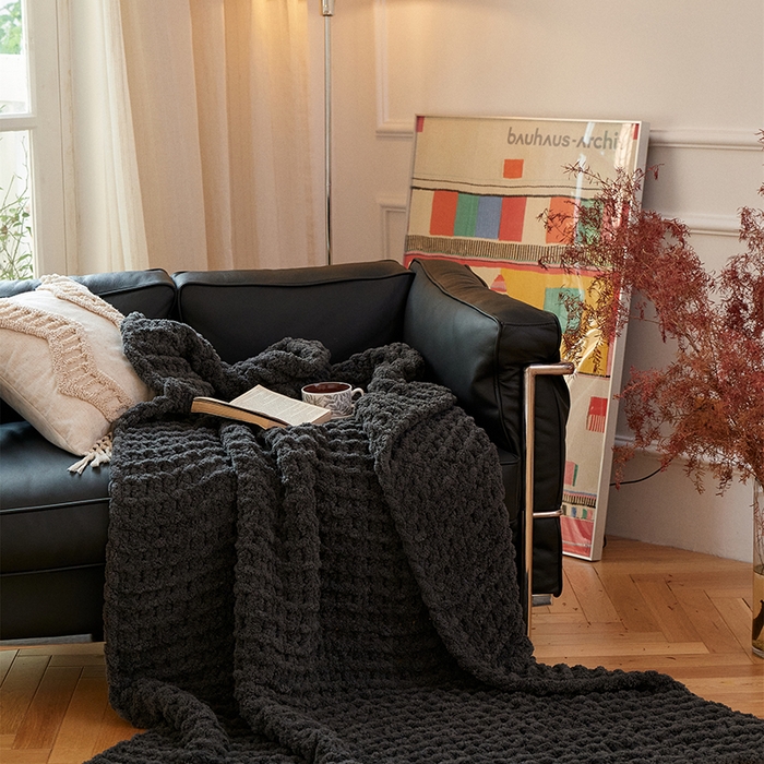 91家纺网 家纺一手货源 找家纺 暖绵绵 2025新款半边绒华夫格软糯针织毯-法格里（最低零售价147） 法格里-深灰色