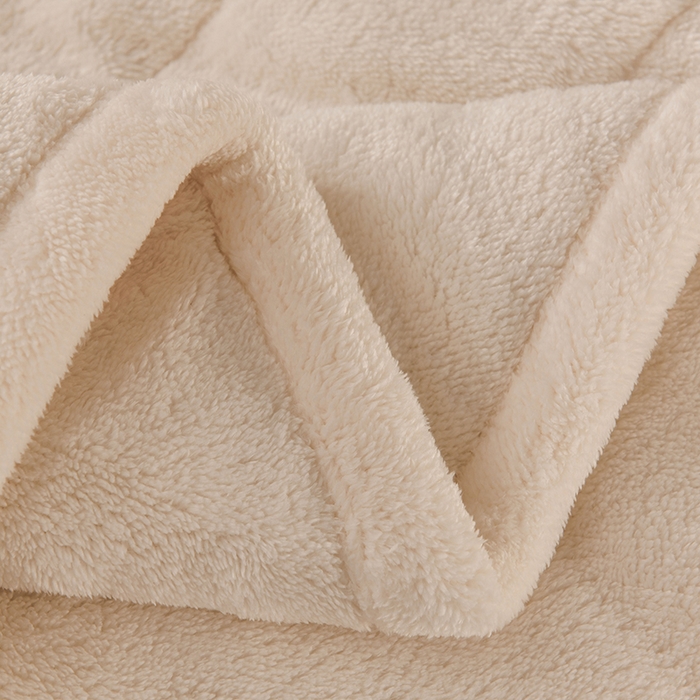 91家纺网 家纺一手货源 找家纺 恋绒家纺 2025新款加厚三层毛毯被牛奶绒复合毯子夹棉盖毯午睡毯子法莱绒毛毯 （亲肤绒-）-米白