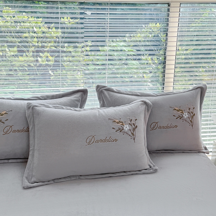 91家纺网 家纺一手货源 找家纺 金米诺 2024新款绣花牛奶绒四件套 麦穗-银灰