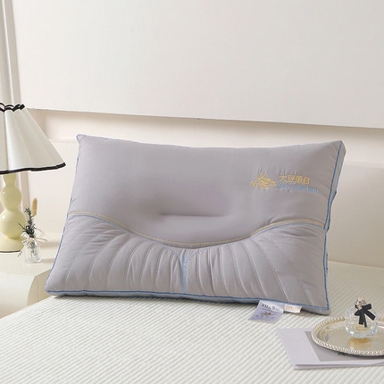 91家纺网 家纺一手货源 找家纺 佳尚枕芯 2025新款大豆蛋白纤维枕三分区立体定型枕头护颈椎助睡眠酒店枕芯 灰色48x74cm-中枕/只