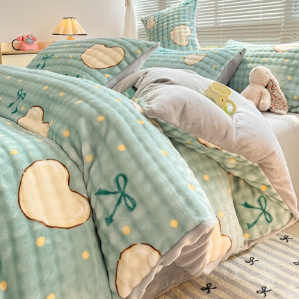鸿羽樱（鸿羽樱）家纺 2024新款加厚泡泡牛奶绒印花工艺立体四件套 爱心绿