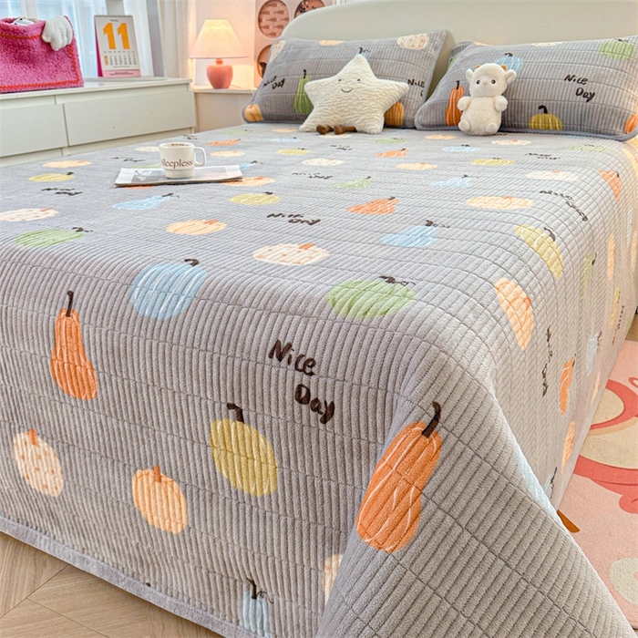 91家纺网 家纺一手货源 找家纺 梵朴 2024新款牛奶绒直角包边床盖 瓜果飘香