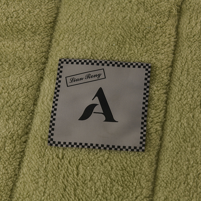 91家纺网 家纺一手货源 找家纺 恋绒家纺 2025新款加厚三层毛毯被牛奶绒复合毯子夹棉盖毯午睡毯子法莱绒毛毯 （亲肤绒-）-抹茶绿