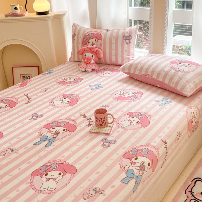 91家纺网 家纺一手货源 找家纺 博雅 2024新款三丽鸥牛奶绒小版床笠系列 牛奶绒小版-甜甜美乐蒂