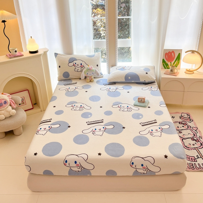 91家纺网 家纺一手货源 找家纺 博雅 2024新款三丽鸥牛奶绒小版床笠系列 牛奶绒小版-波点玉桂狗