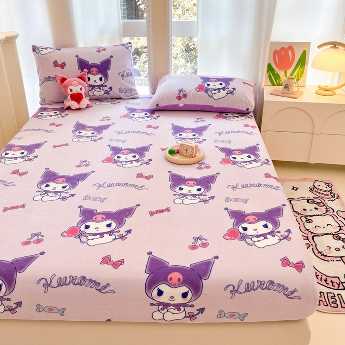 91家纺网 家纺一手货源 找家纺 博雅 2024新款三丽鸥牛奶绒小版床笠系列 牛奶绒小版-新紫色库洛米