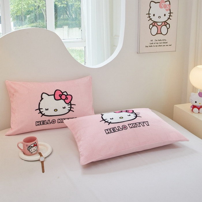 91家纺网 家纺一手货源 找家纺 蘭菲家纺 2024新款牛奶绒卡通三丽鸥单品枕套 粉系