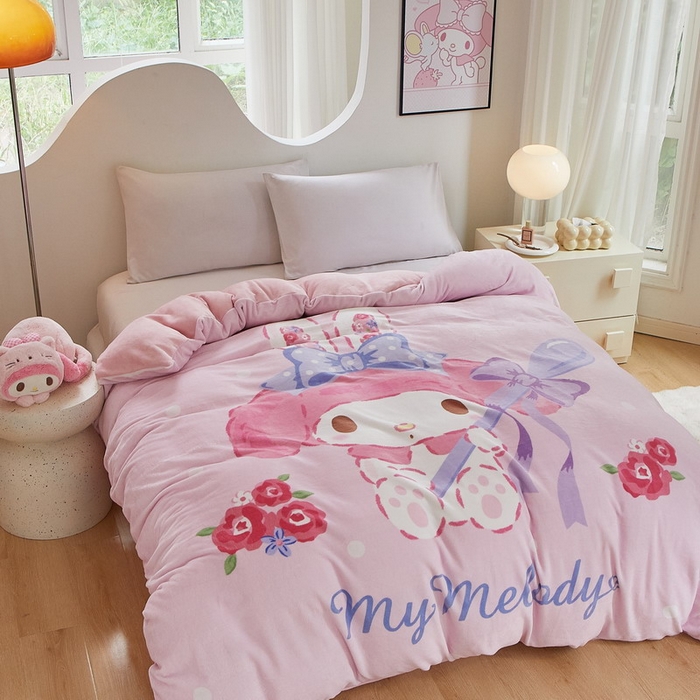 91家纺网 家纺一手货源 找家纺 蘭菲家纺 2024新款牛奶绒卡通三丽鸥单品被套 呆萌