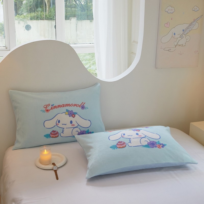 91家纺网 家纺一手货源 找家纺 蘭菲家纺 2024新款牛奶绒卡通三丽鸥单品枕套 泡芙