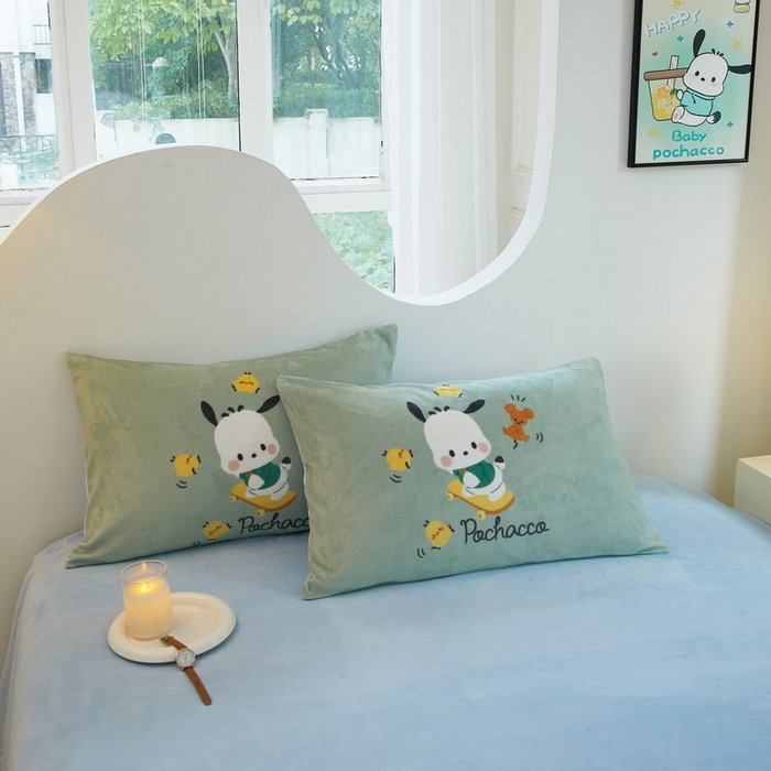 91家纺网 家纺一手货源 找家纺 蘭菲家纺 2024新款牛奶绒卡通三丽鸥四件套 滑板恰恰