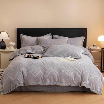 91家纺网 家纺一手货源 找家纺 （总）简宜家居（朝初家纺） 2025新款宽边提花牛奶绒四件套