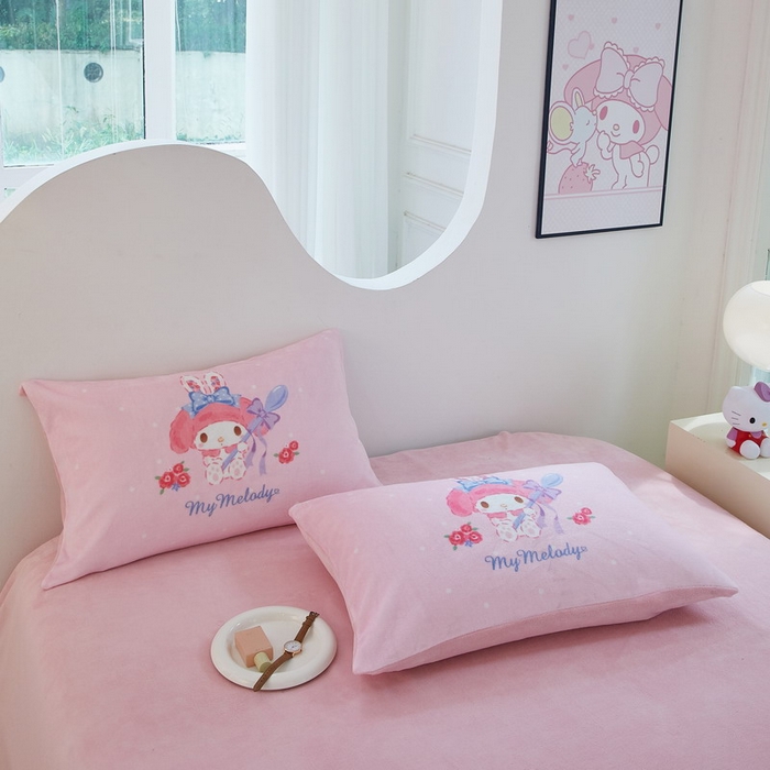 91家纺网 家纺一手货源 找家纺 蘭菲家纺 2024新款牛奶绒卡通三丽鸥四件套 呆萌