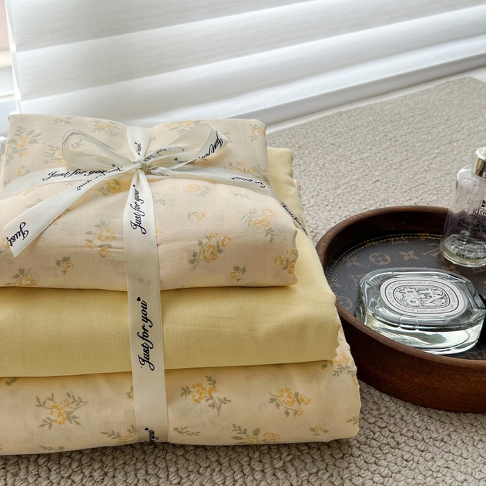 91家纺网 家纺一手货源 找家纺 一比一家纺 2025新款全棉母婴级抗菌有氧全棉双层纱亲肤全棉小清新印花三件套四件套 小晴天