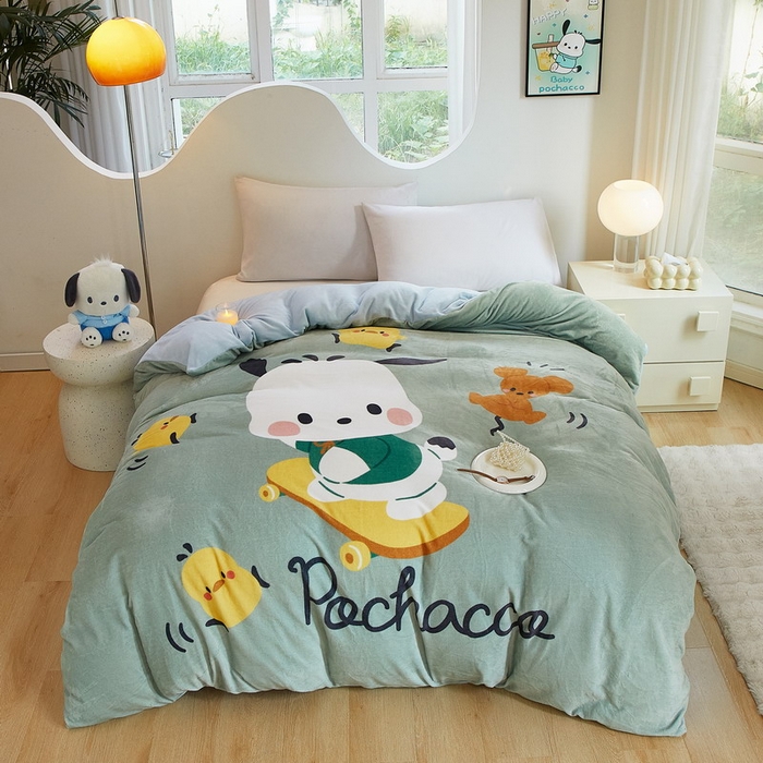 91家纺网 家纺一手货源 找家纺 蘭菲家纺 2024新款牛奶绒卡通三丽鸥单品被套 滑板恰恰