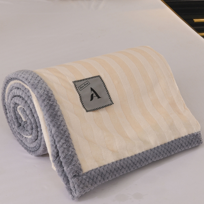 91家纺网 家纺一手货源 找家纺 恋绒家纺 2025新款双面绒休闲毛毯多功能毛毯牛奶绒毯子法莱绒盖毯 彩贝绒-米白