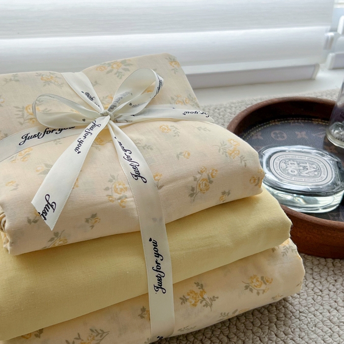 91家纺网 家纺一手货源 找家纺 一比一家纺 2025新款全棉母婴级抗菌有氧全棉双层纱亲肤全棉小清新印花三件套四件套 小晴天