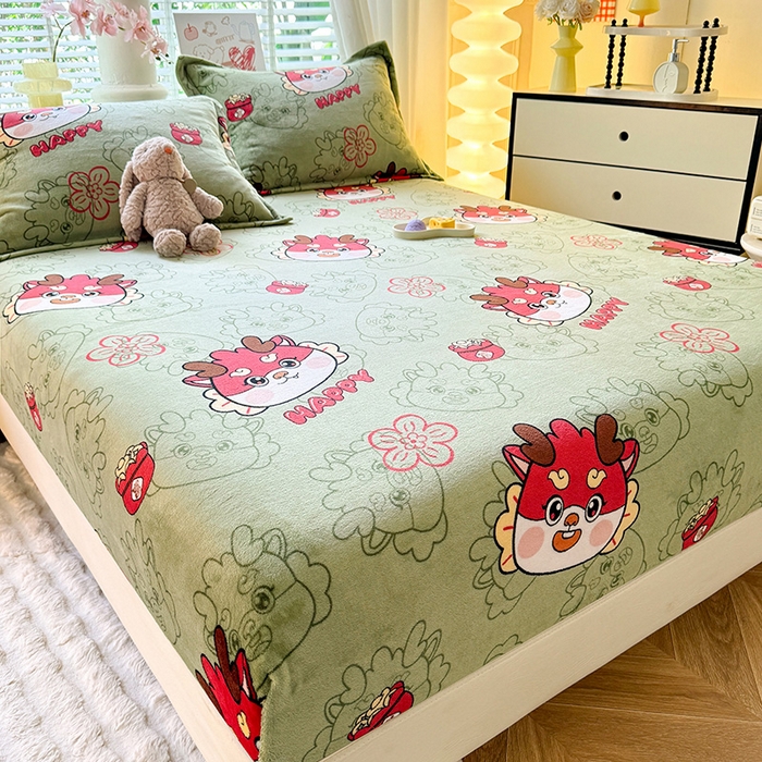 91家纺网 家纺一手货源 找家纺 妖妖家纺 2024新款200克牛奶绒单床笠 开心龙龙