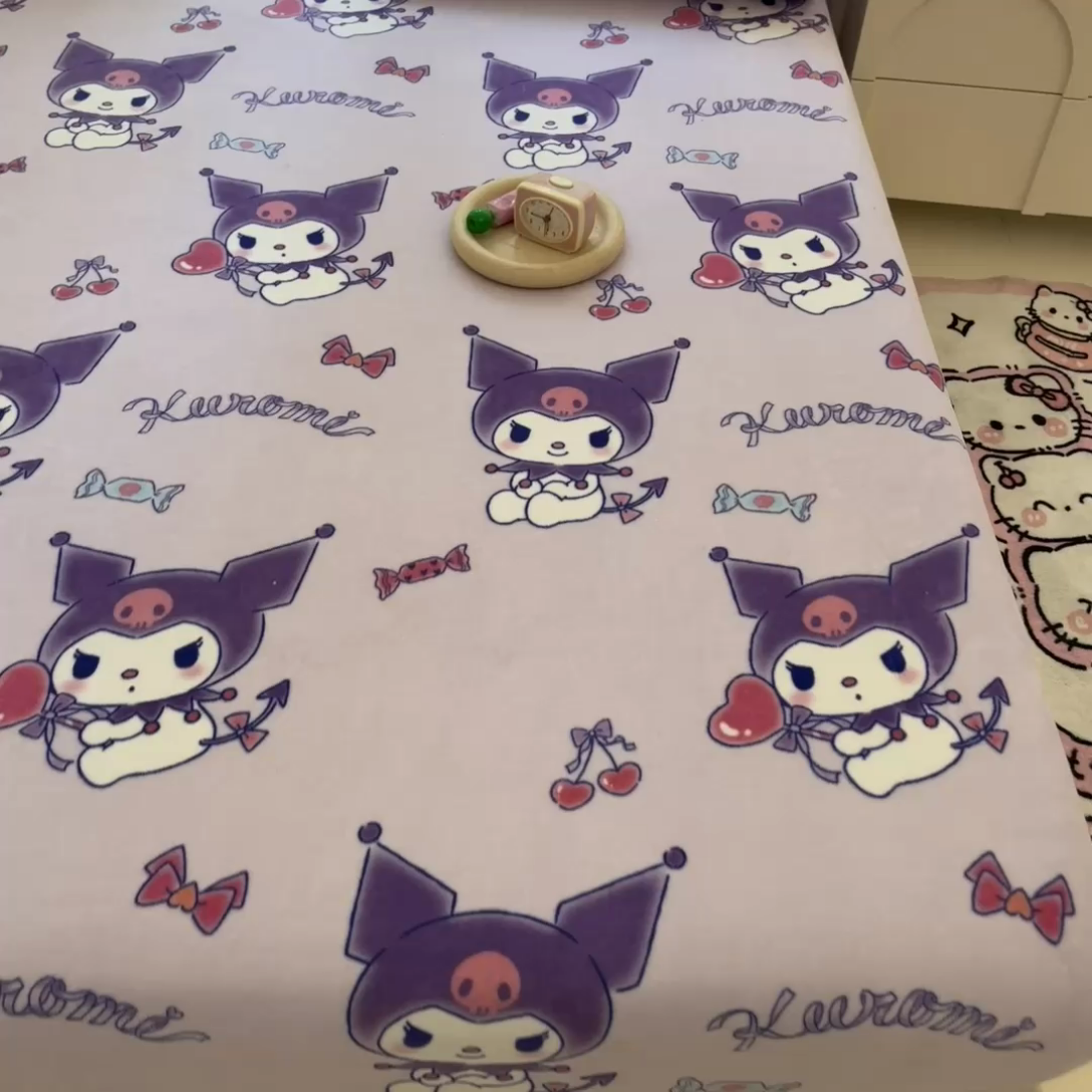 91家纺网 家纺一手货源 找家纺 博雅 2024新款三丽鸥牛奶绒小版床笠系列 牛奶绒小版-新紫色库洛米