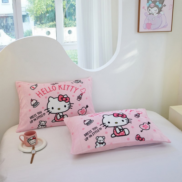 91家纺网 家纺一手货源 找家纺 蘭菲家纺 2024新款牛奶绒卡通三丽鸥单品枕套 甜小咪