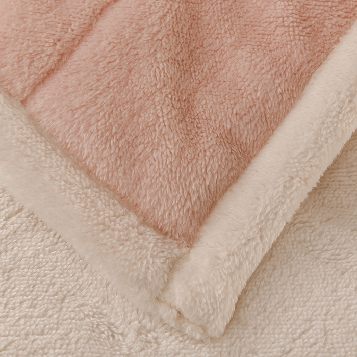91家纺网 家纺一手货源 找家纺 恋绒家纺 2025新款加厚三层毛毯被牛奶绒复合毯子夹棉盖毯午睡毯子法莱绒毛毯 （亲肤绒-）-淡粉