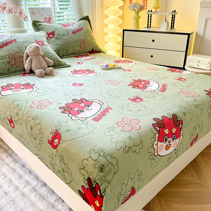 91家纺网 家纺一手货源 找家纺 妖妖家纺 2024新款200克牛奶绒单床笠 开心龙龙