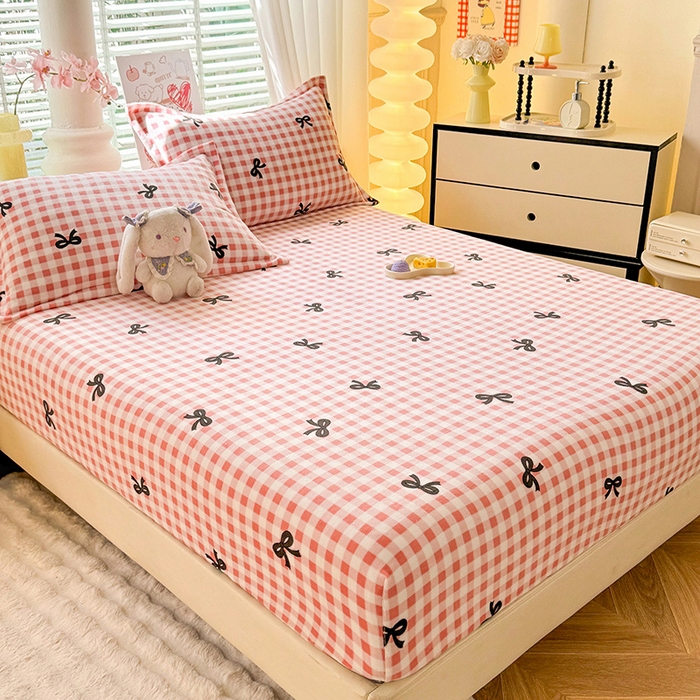 91家纺网 家纺一手货源 找家纺 妖妖家纺 2024新款200克牛奶绒单床笠 格子蝴蝶结-粉