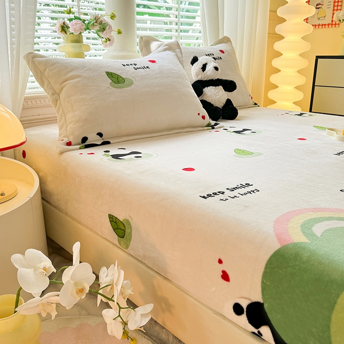 91家纺网 家纺一手货源 找家纺 妖妖家纺 2024新款200克牛奶绒单床笠 彩虹大熊猫