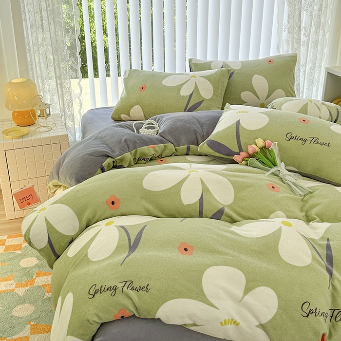 91家纺网 家纺一手货源 找家纺 觅妮家纺 2025新款全消光200g高克重秋冬加厚印花牛奶绒单被套 花漫