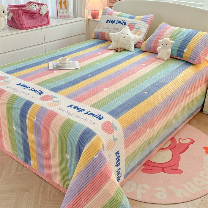 91家纺网 家纺一手货源 找家纺 梵朴 2024新款牛奶绒直角包边床盖 彩虹条