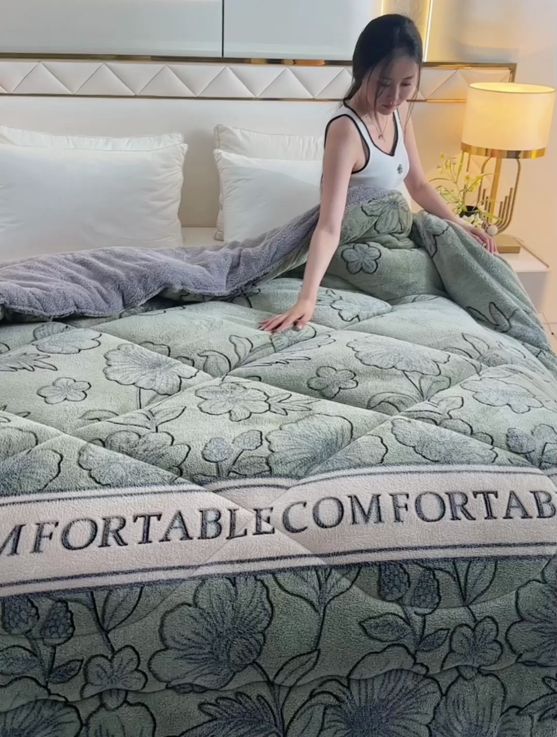 91家纺网 家纺一手货源 找家纺 南北家居 2024新款AB版雪花绒羊羔绒冬被被子被芯 薄荷曼波