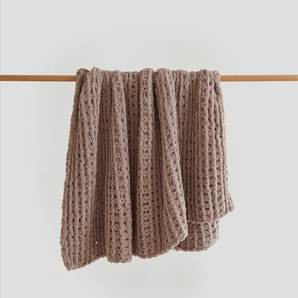 91家纺网 家纺一手货源 找家纺 暖绵绵 2025新款半边绒华夫格软糯针织毯-法格里（最低零售价147） 法格里-驼灰