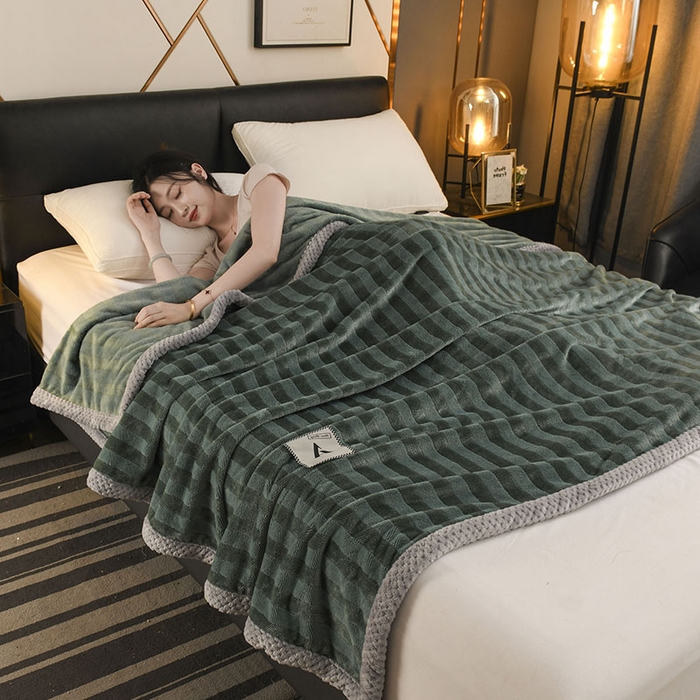 91家纺网 家纺一手货源 找家纺 恋绒家纺 2025新款双面绒休闲毛毯多功能毛毯牛奶绒毯子法莱绒盖毯 彩贝绒-墨绿