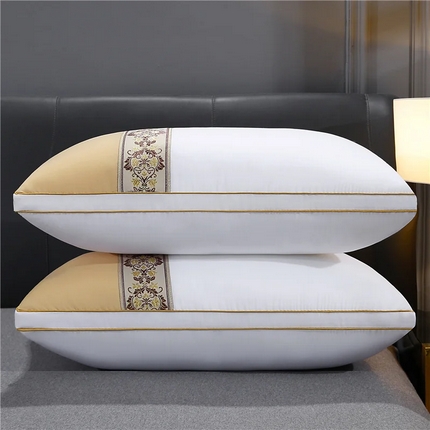 91家纺网 家纺一手货源 找家纺 佳尚枕芯 2025新款高端欧式酒店枕立体拼色刺绣羽丝绒酒店枕芯枕头 欧式浅黄48x74cm高枕