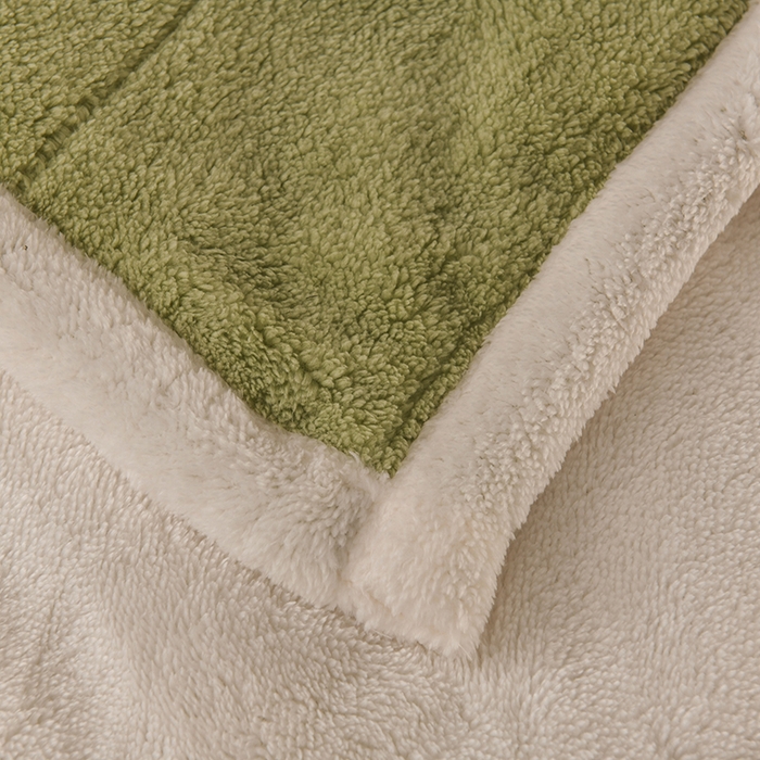91家纺网 家纺一手货源 找家纺 恋绒家纺 2025新款加厚三层毛毯被牛奶绒复合毯子夹棉盖毯午睡毯子法莱绒毛毯 （亲肤绒-）-抹茶绿