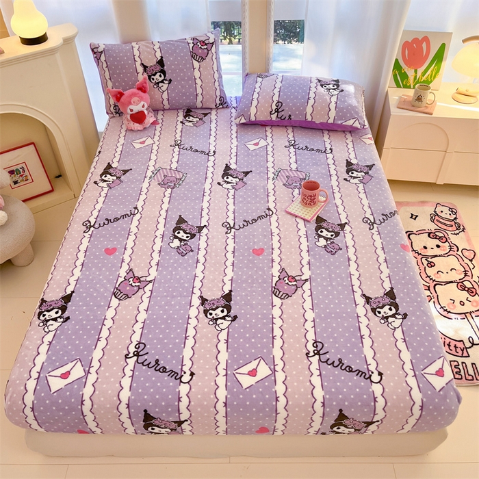 91家纺网 家纺一手货源 找家纺 博雅 2024新款三丽鸥牛奶绒小版床笠系列 牛奶绒小版-安睡库洛米